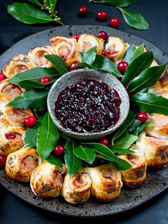 Sausage Roll Wreath Recipe